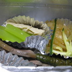 東華菜館 - ゆば・セロリ・くらげ・多分ズリと思われる物の冷製盛合せ♪