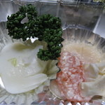 東華菜館 - ピンクグレープフルーツとイカのマヨネーズ合え