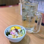 赤酢 謹賀 - ・お通し 273円/税込
・ふつうのハイボール 280円/税込