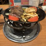 エルトリート - 固形燃料が燃えてるので熱々のまま