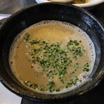 弘明寺丿貫 - 牡蠣のつけ蕎麦のつけ汁