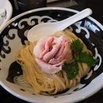 弘明寺丿貫 - 牡蠣のつけ蕎麦の麺のどんぶり