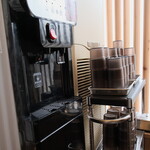 弘明寺丿貫 - ウォーターサーバー。ティッシュもある