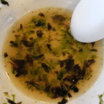 弘明寺丿貫 - 底に残ったスープを見ると緑のあおさがわかる