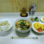 tell me キッチン - 具だくさん豚汁大盛り、ごはん大盛り、玉子焼きダブル、小鉢、漬物で900円