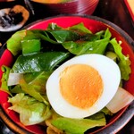 石挽き手打ち 一葉 - 2024年11月28日(木)  親子丼セットのサラダ