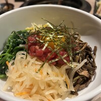 近江うし 焼肉 にくTATSU 青山本店 - 