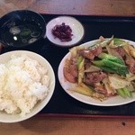 Horumonya Dan - MIXホルモン焼定食、720円