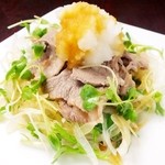 まんなか高め - 牛カルビ肉のおろしポン酢