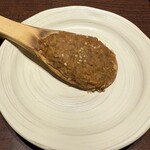 焼鳥 ハレツバメ - お通しのそば味噌