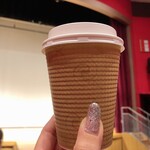 シャウエッセン - ファッションショーのお仕事の待ち時間