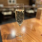 와인 사카바。LONGING HOUSE 가루이자와