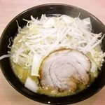 Goru men - 豪麺８３０円ににんにくちょっと