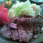 Utari - 黒毛和牛のステーキとポテトサラダ添え