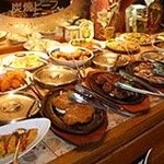 ウッディ - 平日ランチバイキング開催中！
ハンバーグやチキンステーキなど
約20種類のメニューがお好きなだけ食べ放題で
なんと驚きの990円(ドリンク付1190円)

かなりお得ですよ！
平日11：00〜2：30まで
