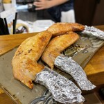 串焼キ カメチヨ・シャルボン - 手羽先