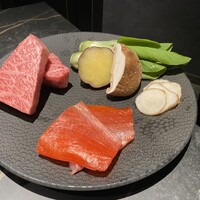 恵比寿 鉄板焼き Sublime - 当日の素材を見せてくれます