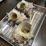 浜焼活貝 いさむ - 山口県産　活サザエ　焼き