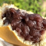 えびす饅頭 - 饅頭¥130内　焼きたてと言われて熱々の餡子を期待したがほんのりあったかい程度。火傷には安心か。生地はハリがあり柔らかくないタイプ。香ばしくてうまい。