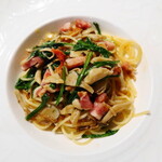 Au Depart Cinq fers - 신슈 버섯과 쌈채소, 마루야마 소시지 프리미엄 신슈 베이컨과 드라이 토마토 스파게티