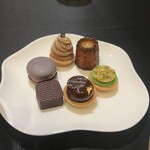 ガストロノミー ジョエル・ロブション - 