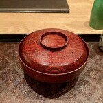 茜坂大沼 - ●お椀「ズワイガニ蟹の真薯、蕪のスプラウトと柚子」