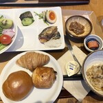 リッチモンドホテル - 料理写真:パンだけ、お代わりした