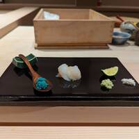 鮨白 - 北海道産 牡丹海老造り ( 藻塩 酢橘 山葵 )