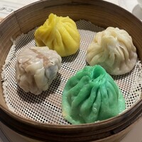 四川名菜 川府 - 3色小籠包と焼売　プラス480円