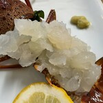 焼貝いろは - 伊勢海老さん。綺麗な身です。