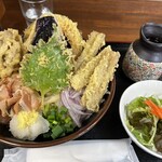 篁園 - サラダとお手拭きも嬉しい限りです