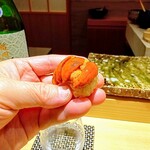 鮨 一 - エゾバフンウニ