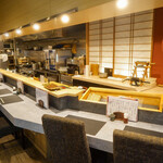 和食居酒屋虎視眈々 - 個室やカウンター、テーブル席など様々なシーンでご利用できます。