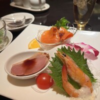 廣東料理 民生 ヒルトンプラザウエスト店 - 季節の冷菜盛り合わせ