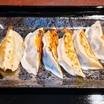 食べ処 酔い処 君と酒 - 餃子定食