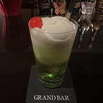 GRAND BAR - 