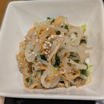 コリア タッカンマリ - 大葉のもやしナムル