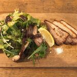 ザッツ ピザ - チキンサラダ＆自家製ベーコン