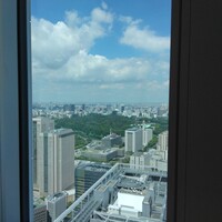 ザ タヴァン グリル＆ラウンジ - 