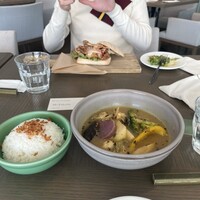 COLONIAL BEACH 横浜ハンマーヘッド - 