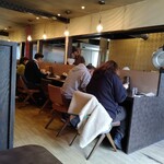 麺や 麗 - 落ち着いて過ごせる店内です✨