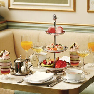 四季で楽しむ色とりどりのスイーツ&紅茶のペアリングも実施◎