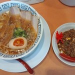 御麺 麦 - ラーメン並・チャーハンセット。何に対して"並"なんだろう？