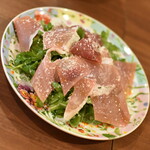 ワインバー バッカス - 生ハムとセルバチコのサラダ（９５０円）２０２４年１１月