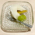 酒とごはん ちりん - デザートのフルーツ  梨とシャインマスカット