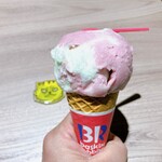 サーティワンアイスクリーム - 料理写真:マスカットバスケット シングルコーン