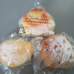 ダーシェンカ - プレミアムくりーむぱん、チョコクロワッサン、ベーグルサンドハム&チーズ