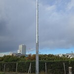 キッチン ブルー グローブ - 途中からシルバー色が塗られている