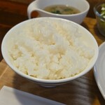 キッチン ブルー グローブ - ご飯大盛りのアップ