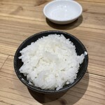 ら～めん 青木軒 - 追い飯と刻みニンニクの入っていた空の皿